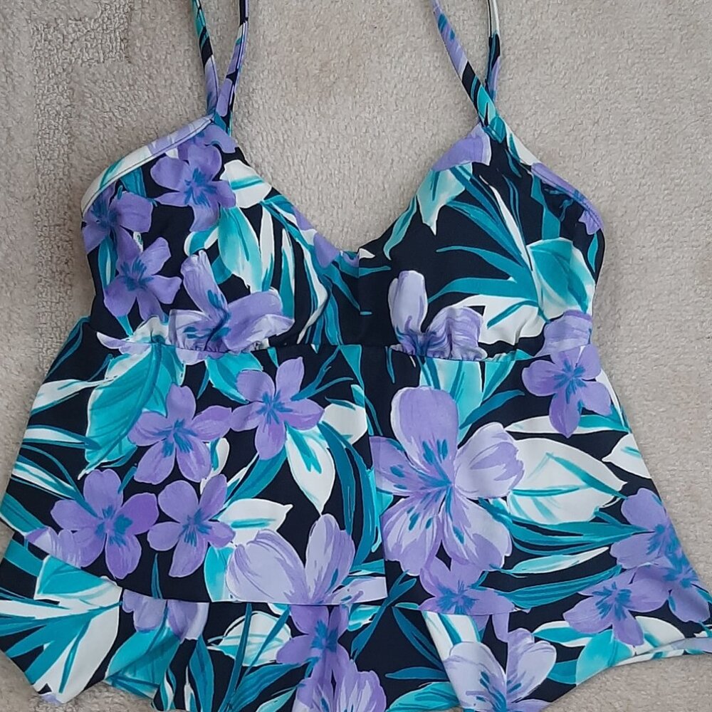 Trimshaper ruffle exotic flower print bathingsuit top, excellent like new, Sz 10